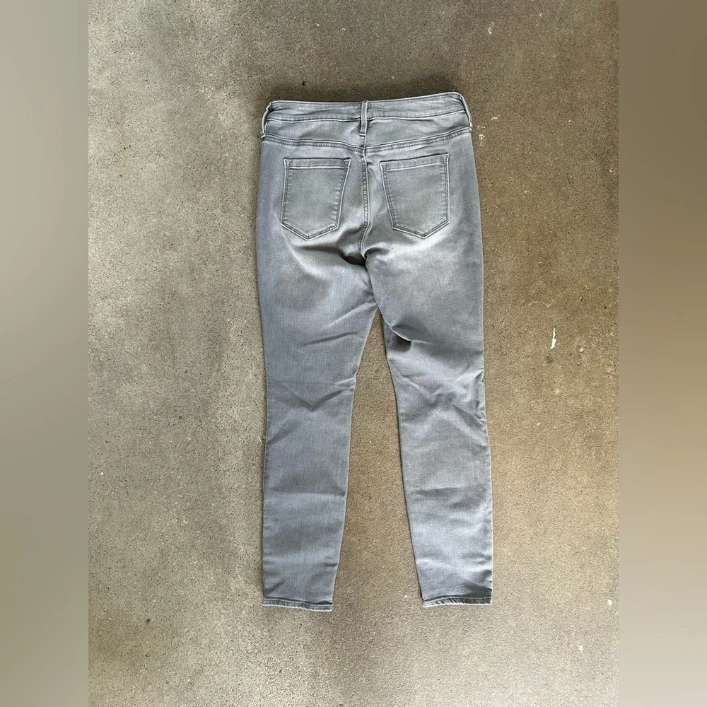 Athleta Sculptek Skinny Jean in Quartz Wash Size 4 Denim Athleisure Hiking - Picture 6 of 8